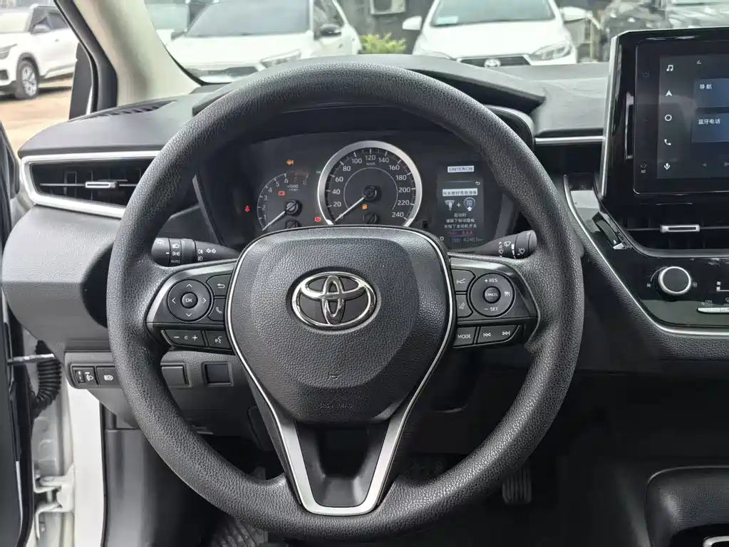 Toyota Corolla 2022 — фото 16