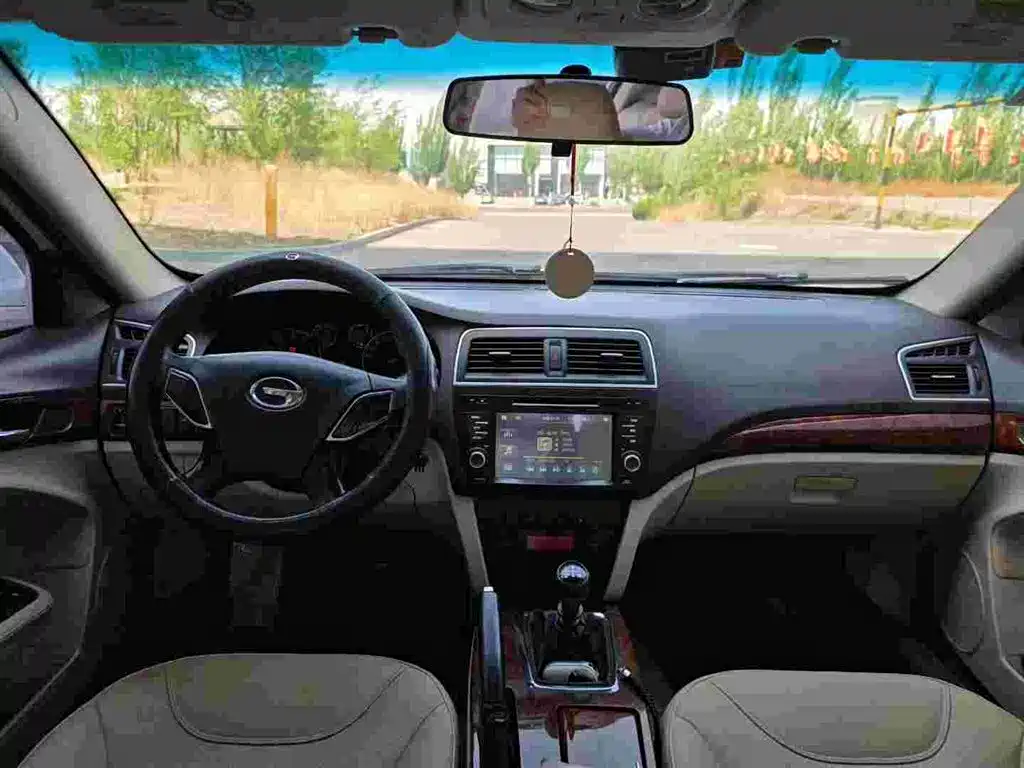 GAC Motor Trumpchi GA5 2014