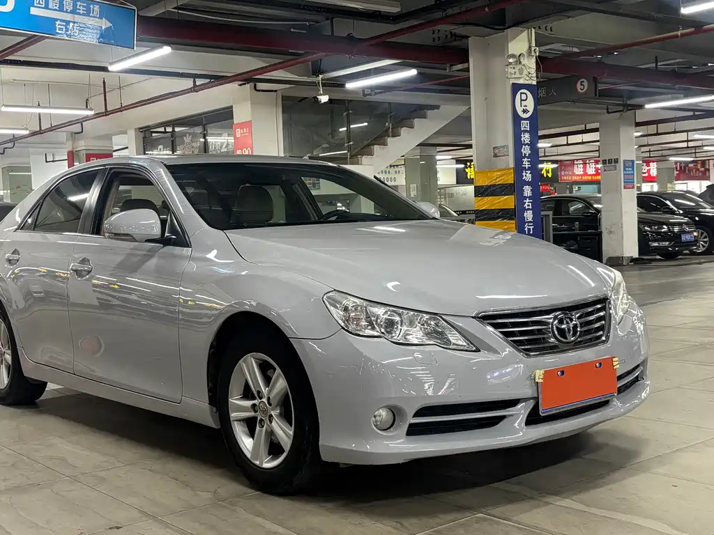 Toyota Reiz 2011