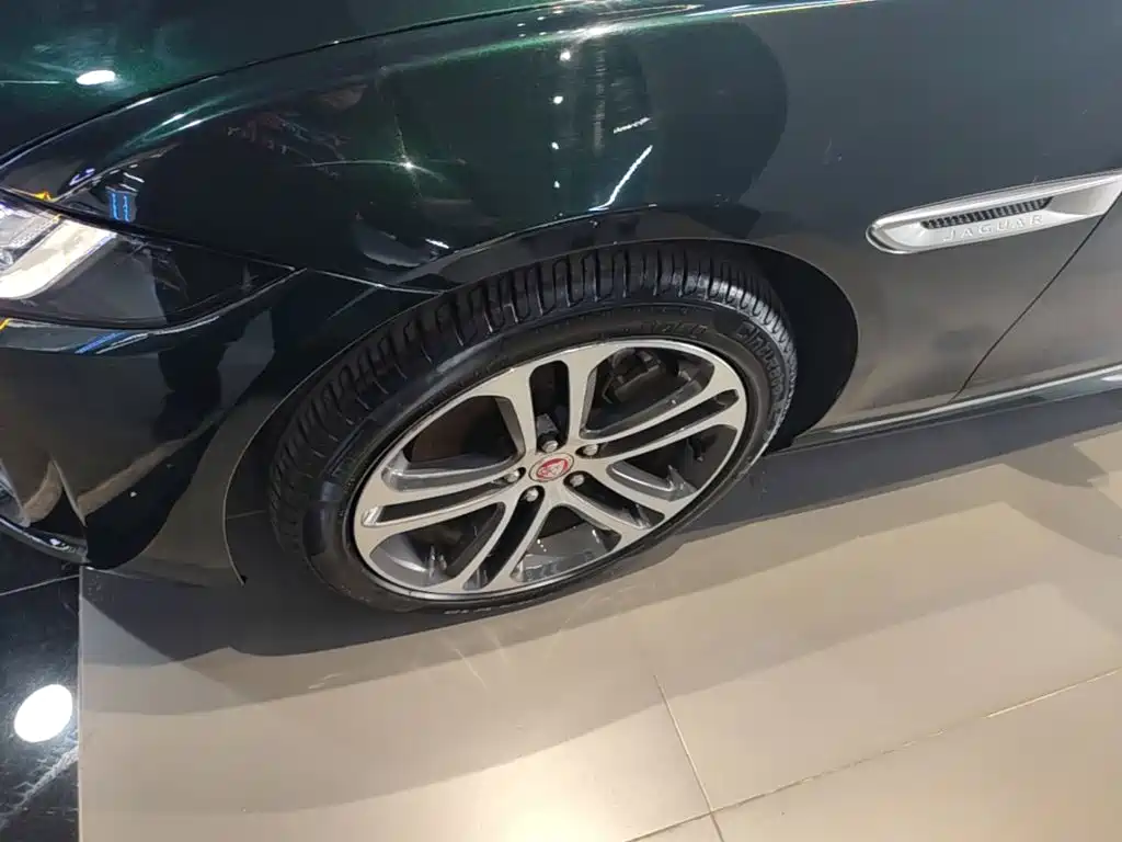 Jaguar XEL 2023 — фото 23