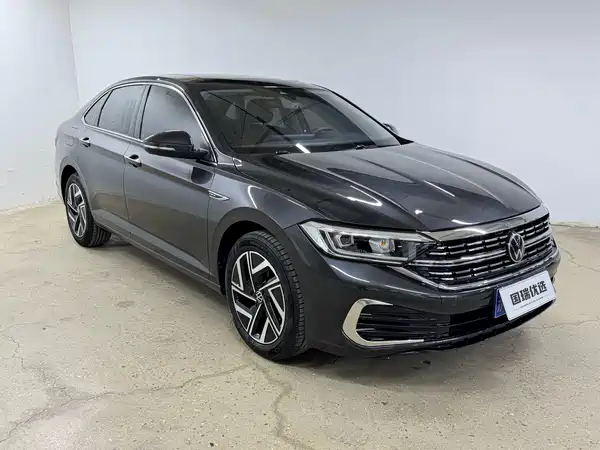 Volkswagen Sagitar 2022