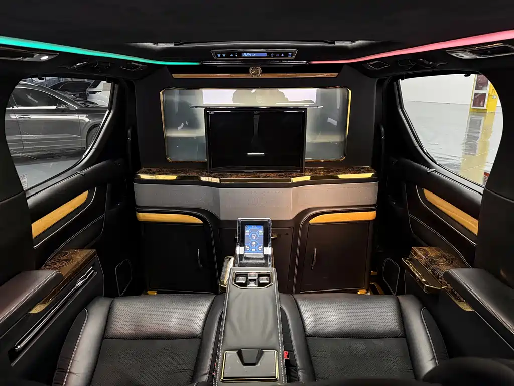 Toyota Alphard 2019 — фото 15