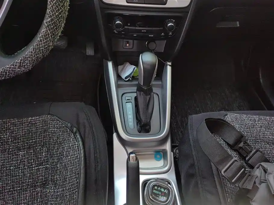 Suzuki Vitara 2016 — фото 16