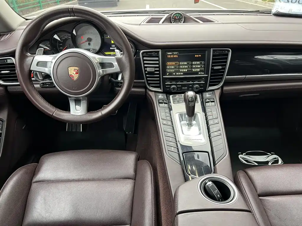 Porsche Panamera 2015 — фото 14