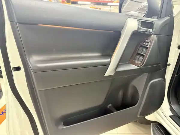 Toyota Prado 2017