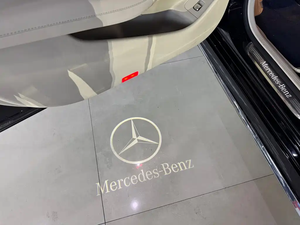 Mercedes-Benz E-Class 2022