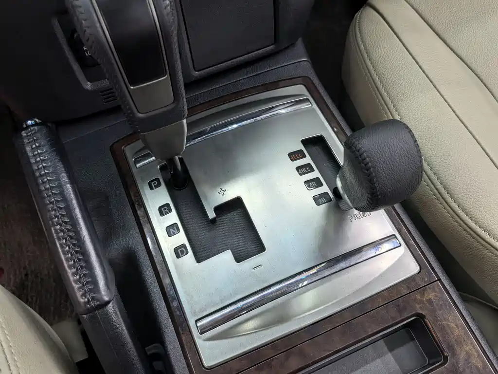 Mitsubishi Pajero 2019 — фото 20