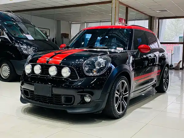 MINI JCW COUNTRYMAN 2013