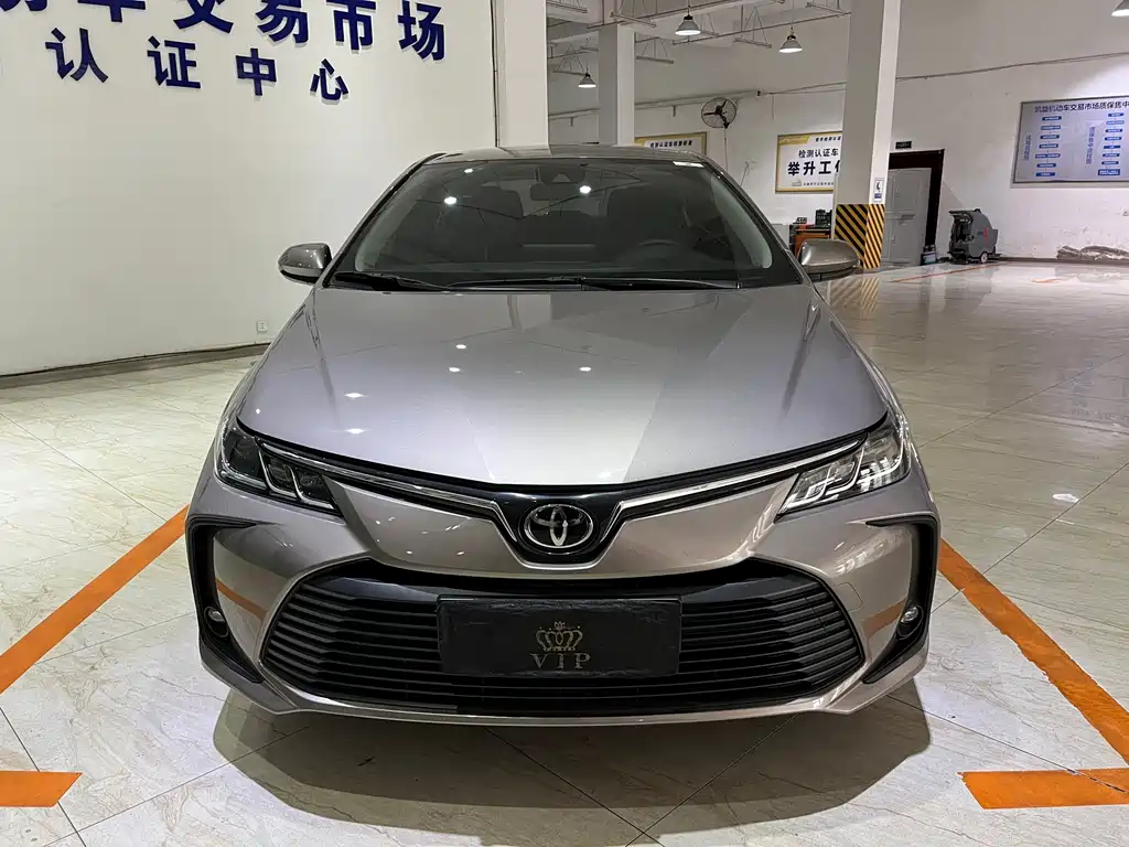 Toyota Corolla 2023 — фото 2