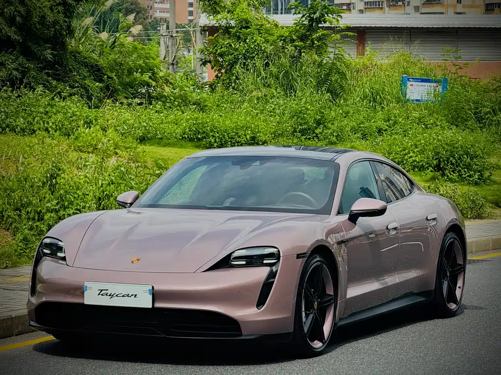 Porsche Taycan 2024