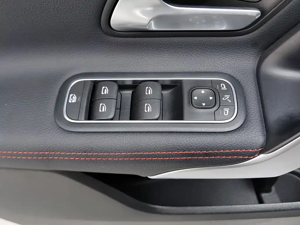 Mercedes-Benz A-Class 2025 — фото 9