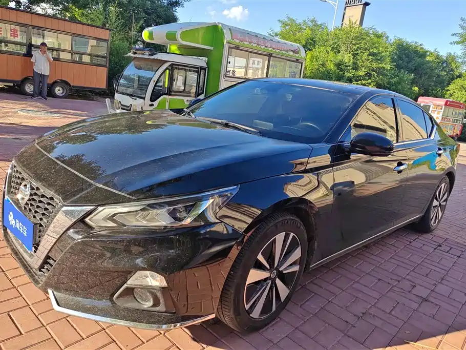 Nissan Teana 2022 — фото 1