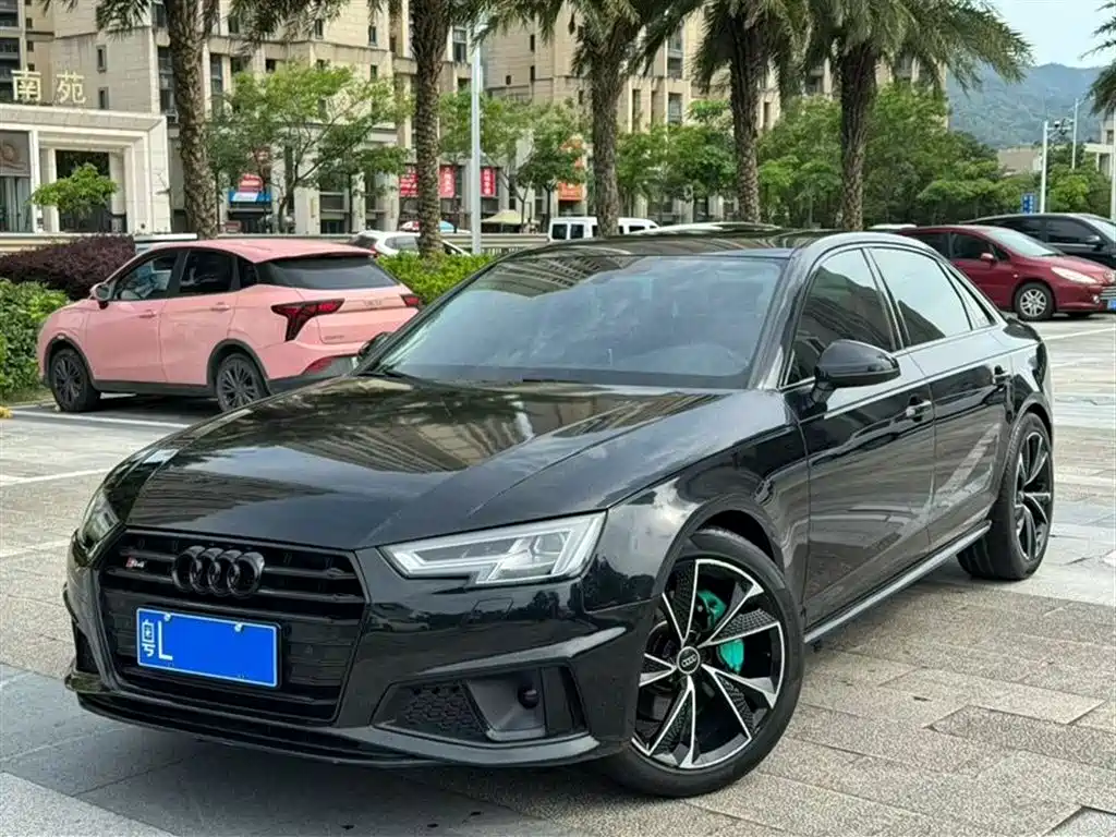 Audi A4L 2016