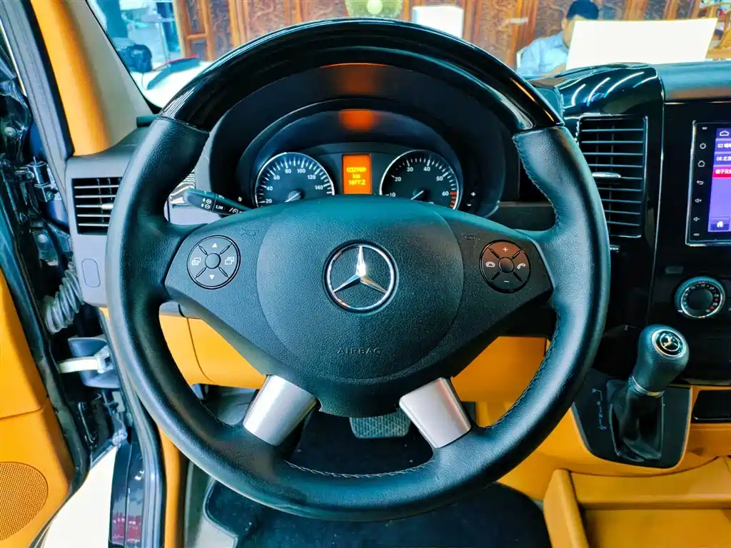 Mercedes-Benz Sprinter 2019 — фото 18