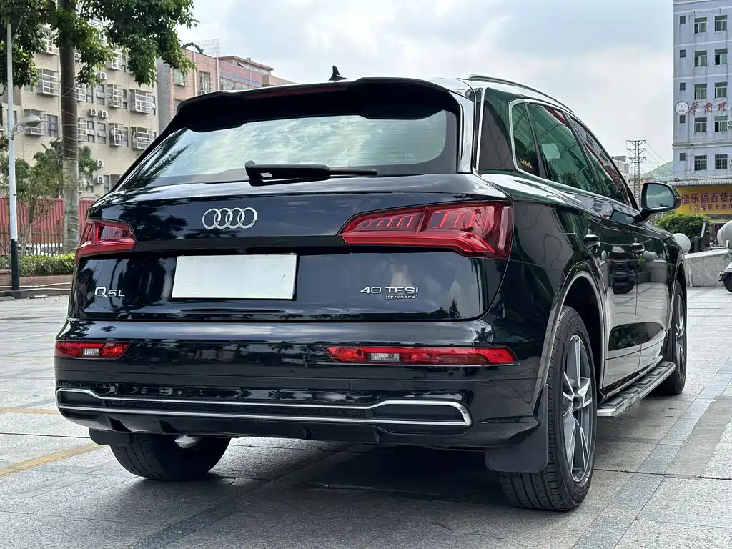 Audi Q5L 2018 — фото 6