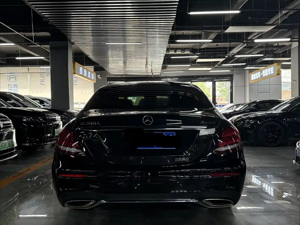 Mercedes-Benz E-Class 2017 — фото 11