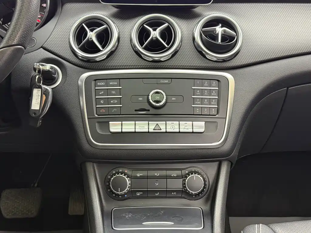 Mercedes-Benz GLA 2018 — фото 11