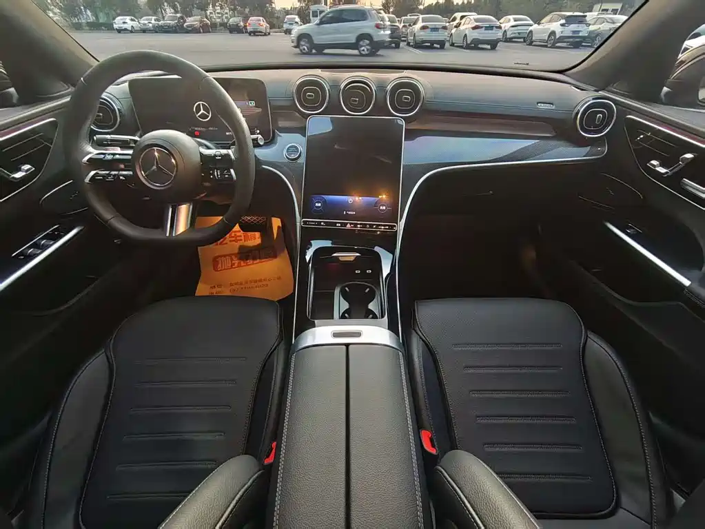 Mercedes-Benz C-Class 2023 — фото 9