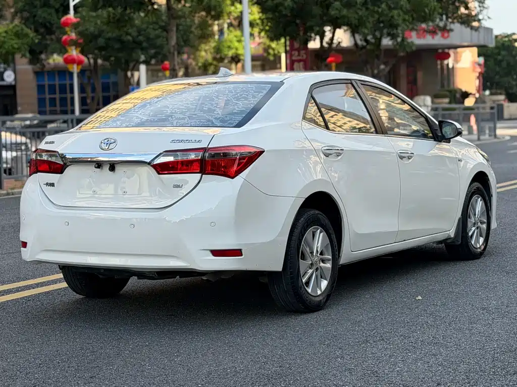 Toyota Corolla 2017 — фото 13