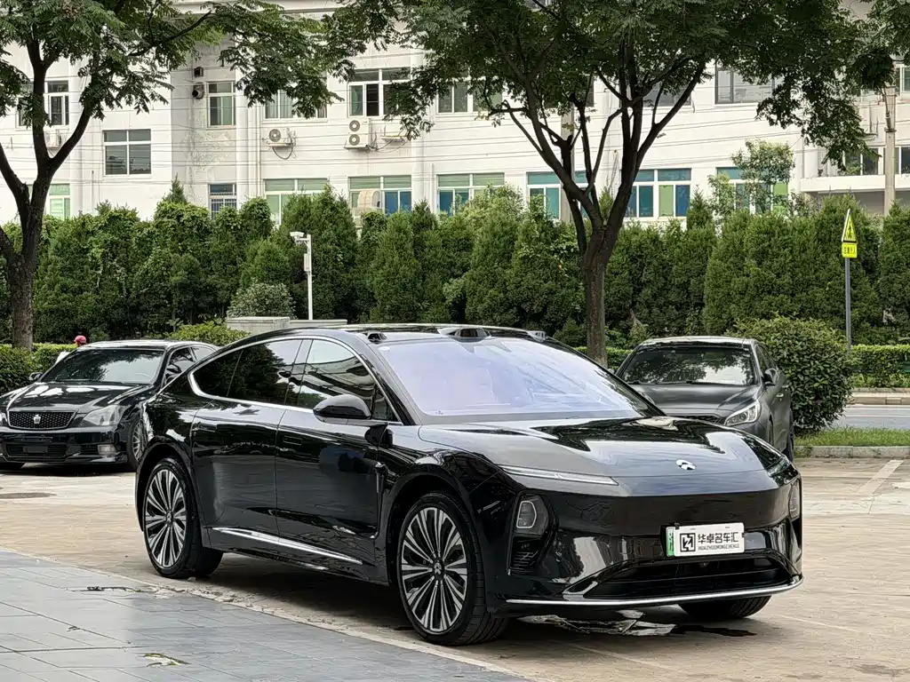 NIO ET9 2025