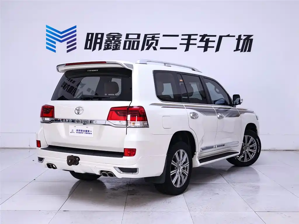 Toyota Land Cruiser 2019 — фото 7