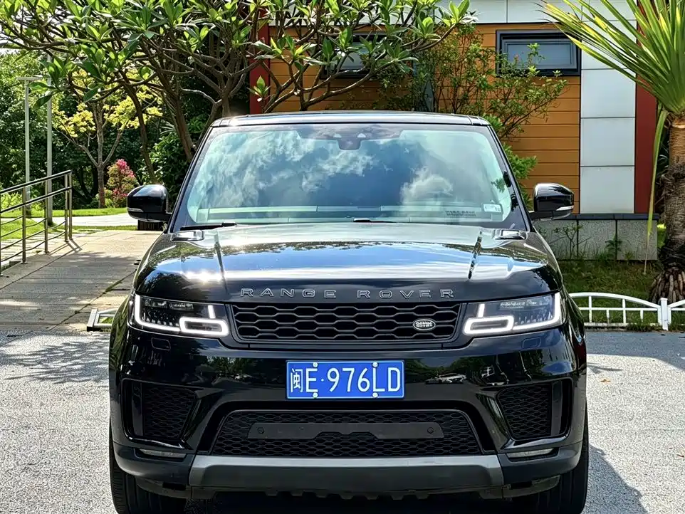 Land Rover Sport 2020 — фото 2