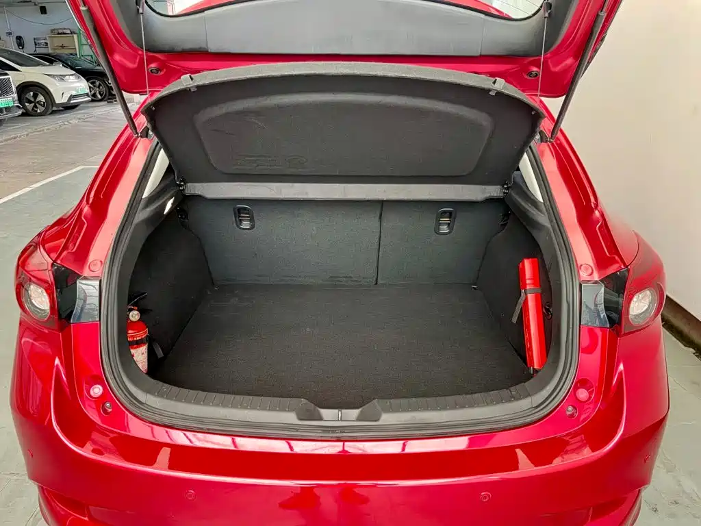 Mazda 3 Angkesela 2018 — фото 15