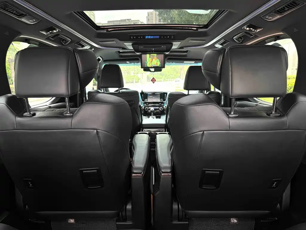 Toyota Alphard 2018 — фото 4