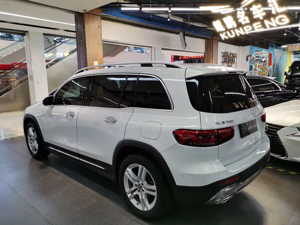 Mercedes-Benz GLB 2021