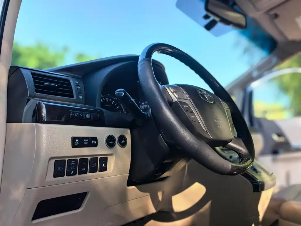 Toyota Alphard 2016 — фото 16