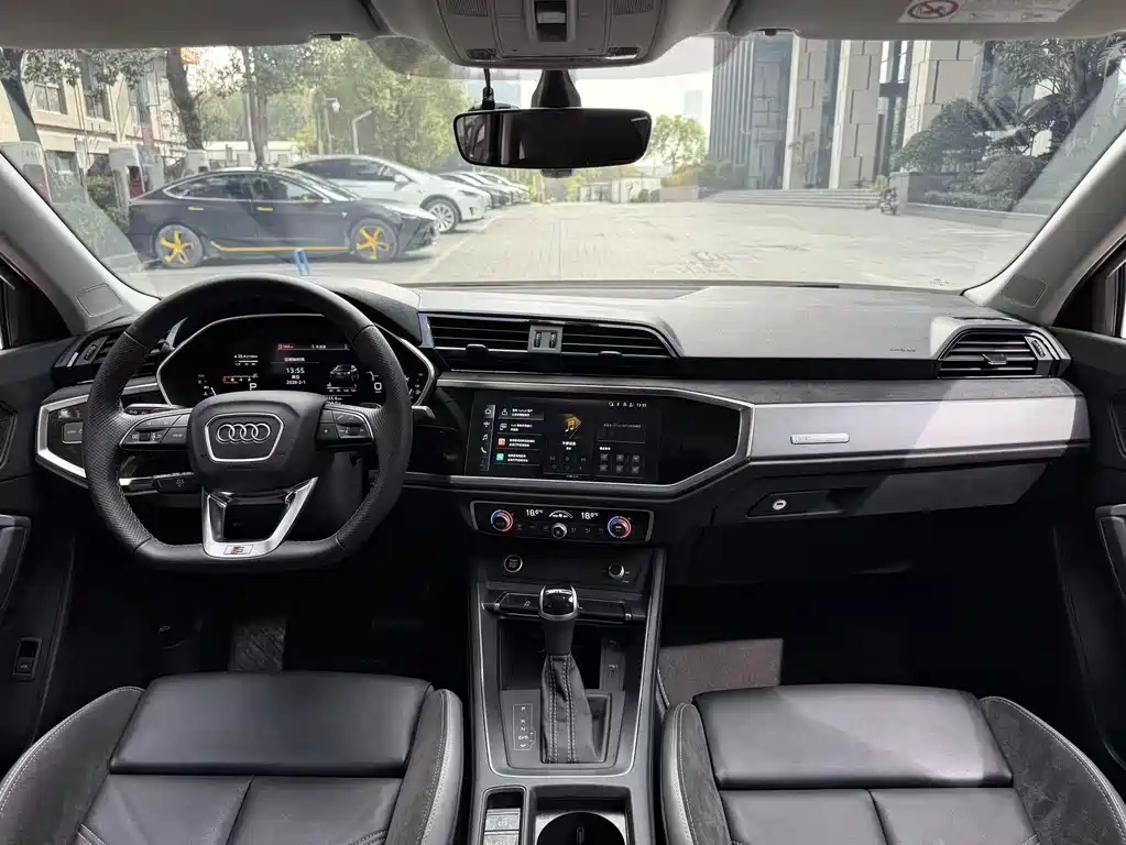 Audi Q3 Sportback 2022 — фото 6