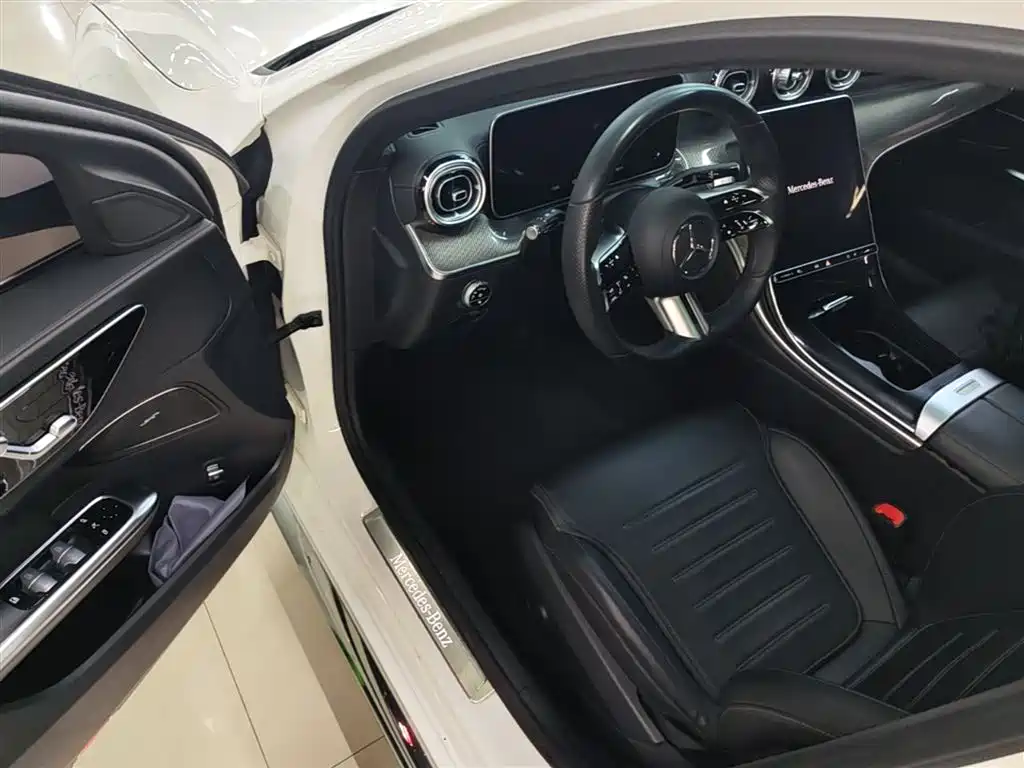 Mercedes-Benz C-Class 2022 — фото 16