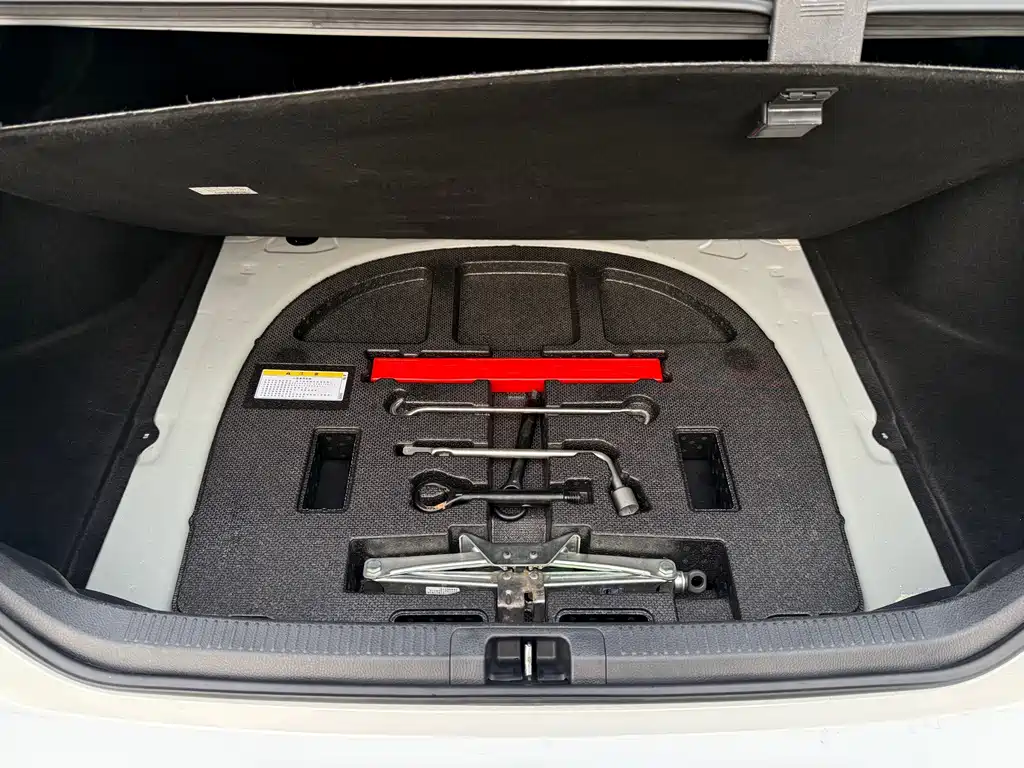 Toyota Camry 2020 — фото 19