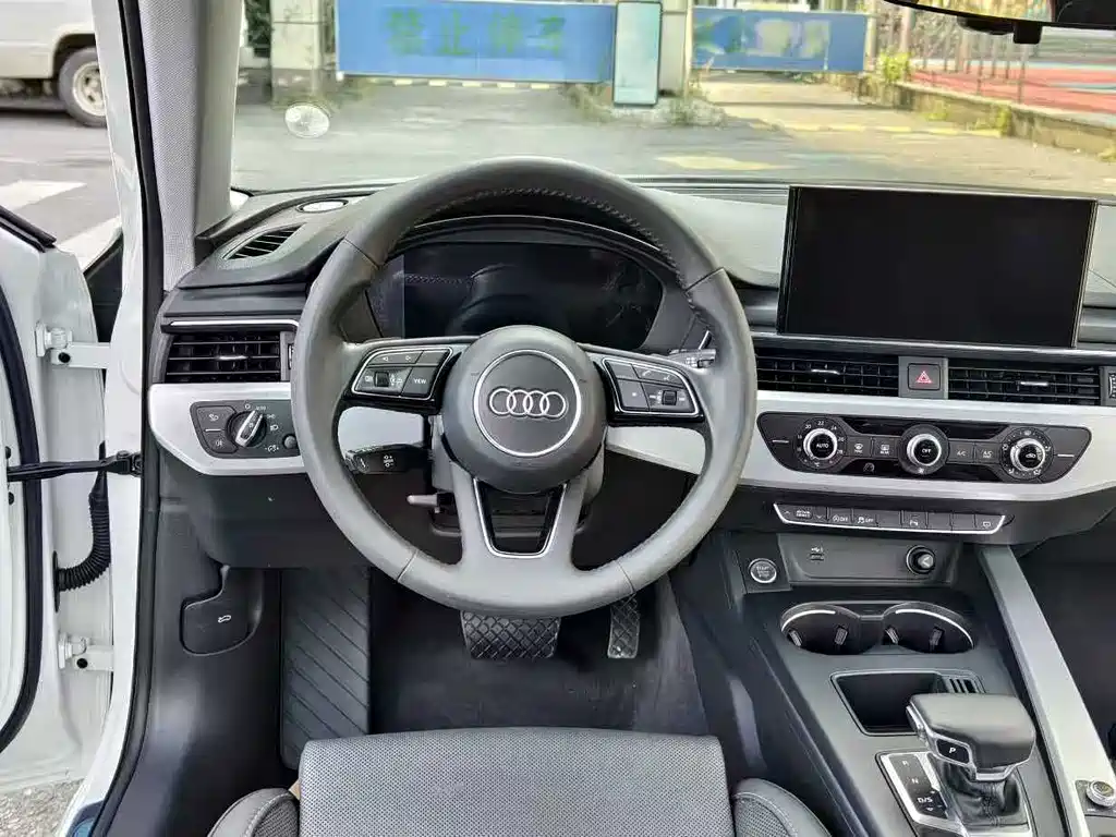 Audi A4L 2020 — фото 14