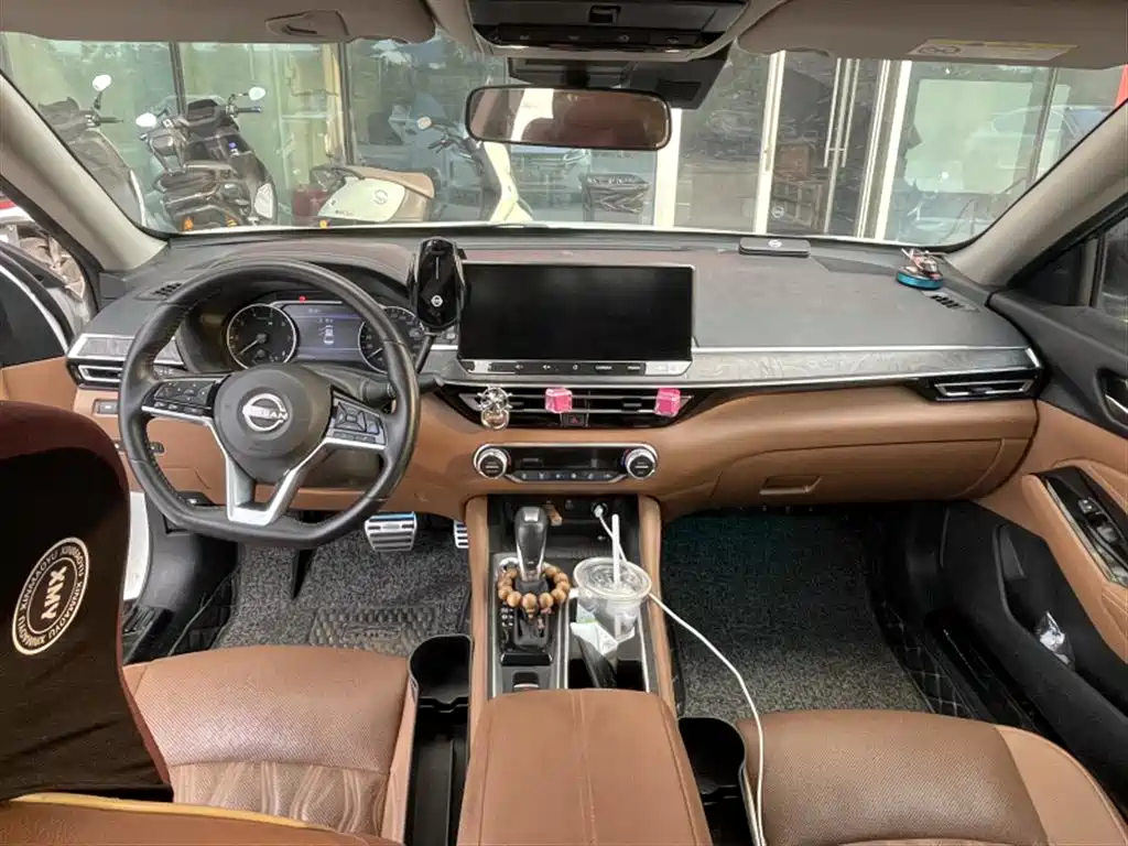 Nissan Teana 2023
