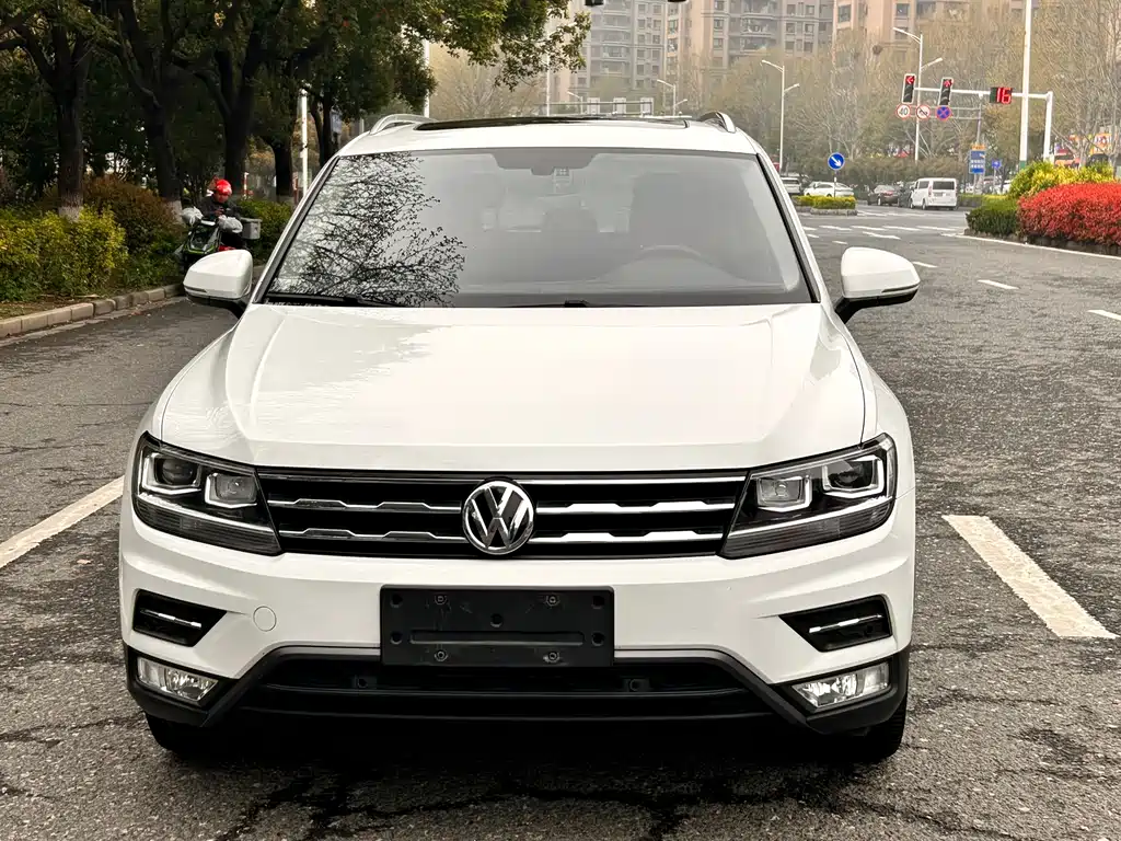 Volkswagen Tiguan L 2021 — фото 2