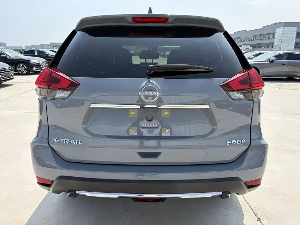 Nissan X-Trail 2025