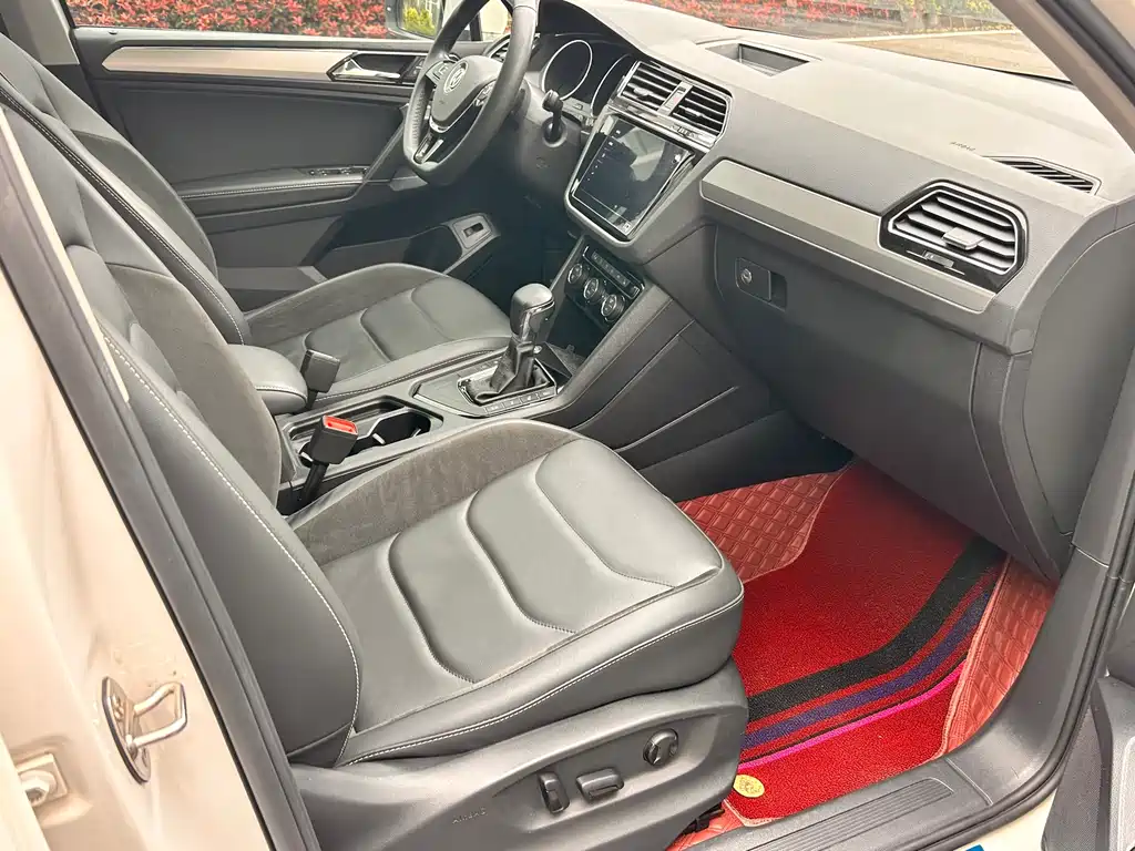 Volkswagen Tiguan L 2021 — фото 14