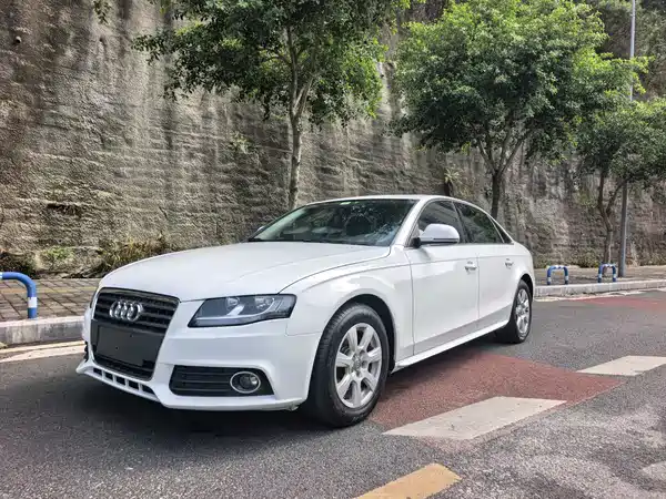 Audi A4L 2012
