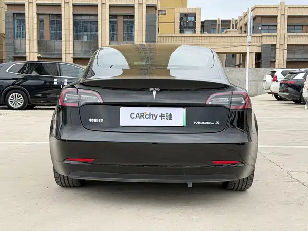 Tesla Model 3 2020