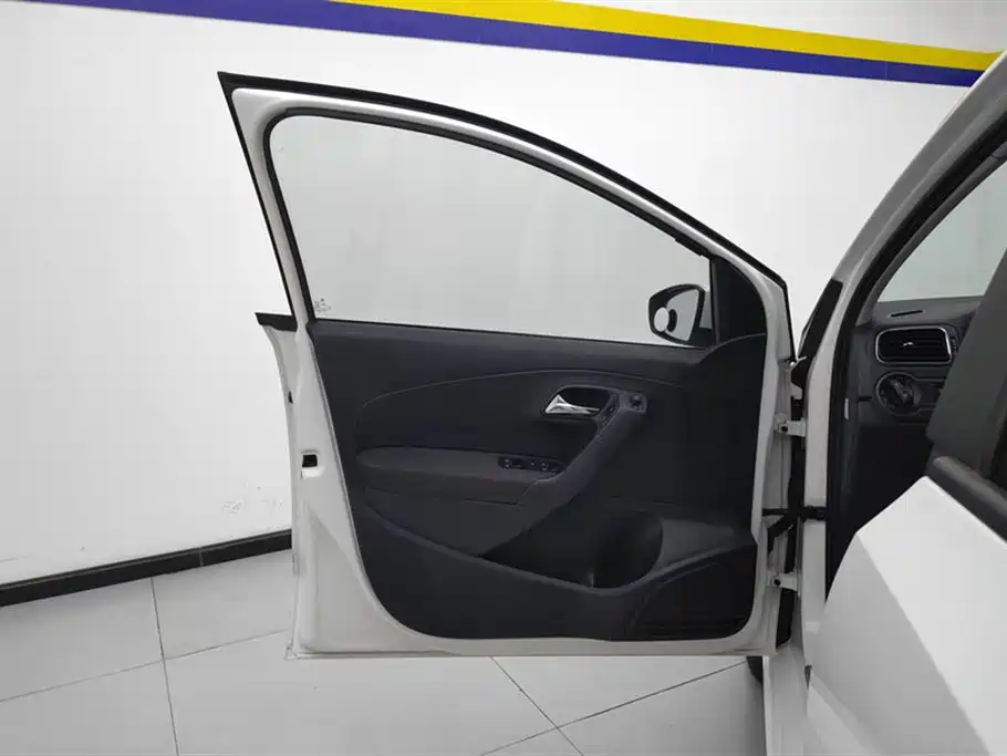 Volkswagen Polo 2016