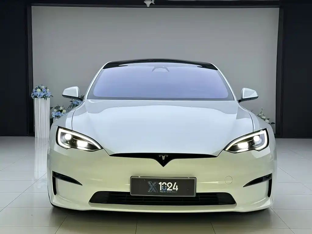 Tesla Model S 2023