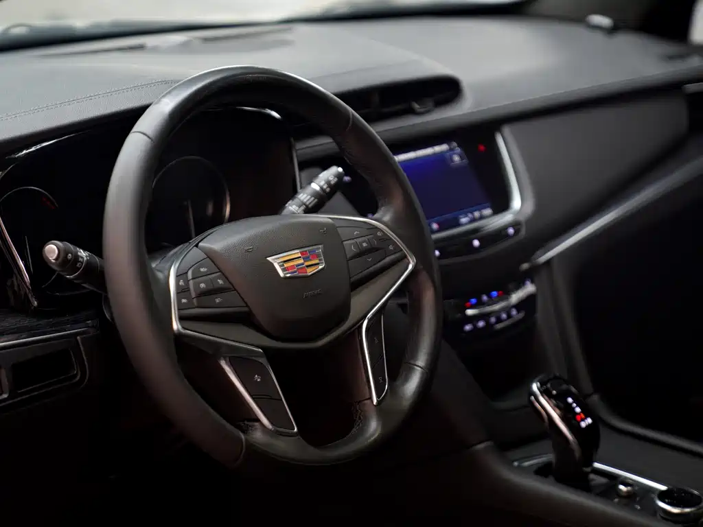 Cadillac XT5 2021 — фото 7