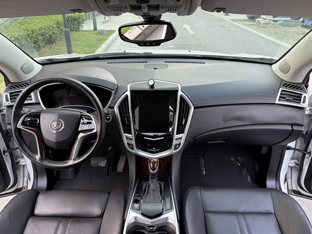 Cadillac SRX 2014 — фото 7