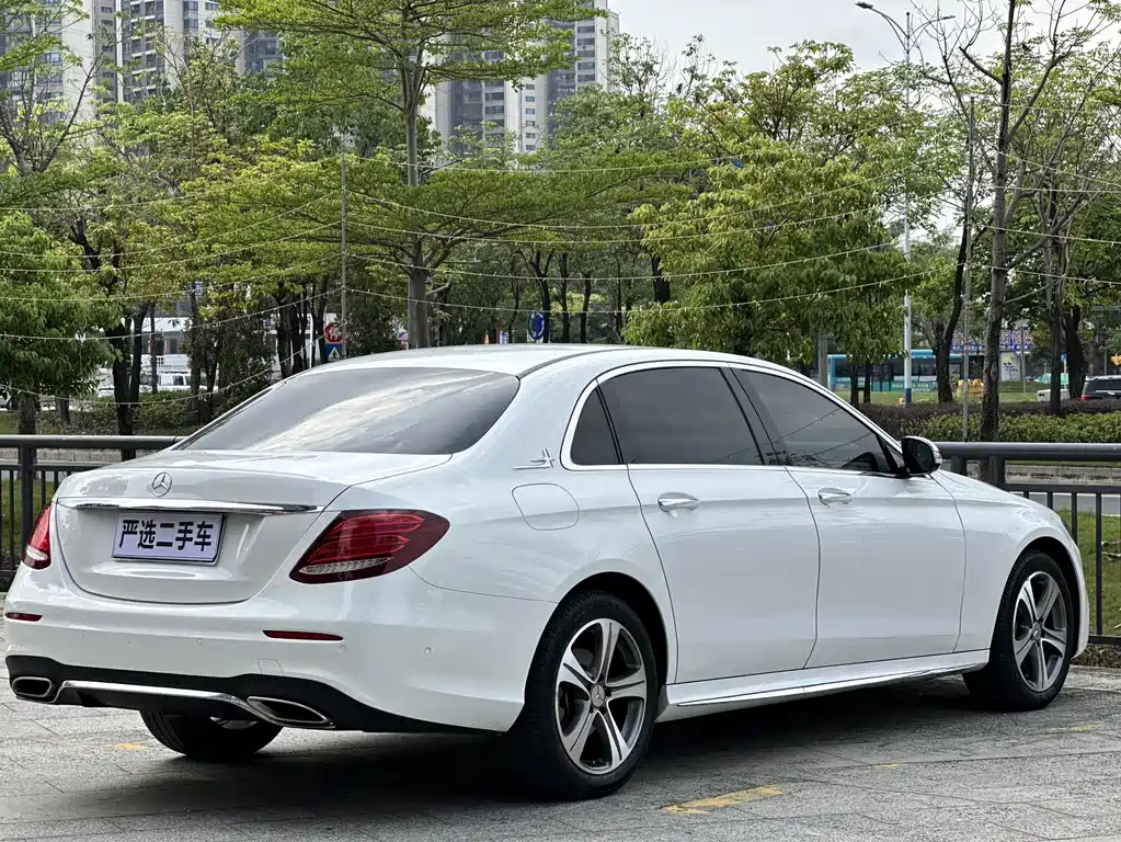 Mercedes-Benz E-Class 2018 — фото 9