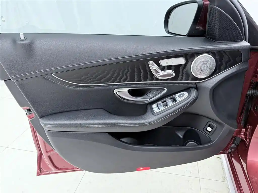 Mercedes-Benz C-Class 2018 — фото 4