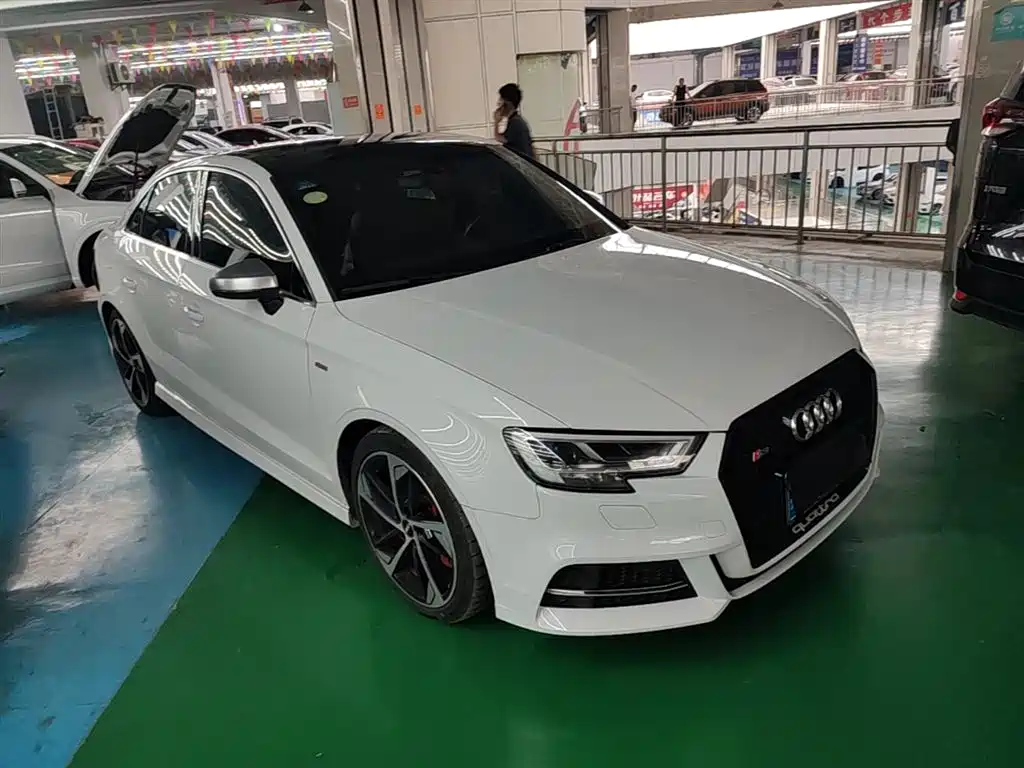Audi S3 2018 — фото 4