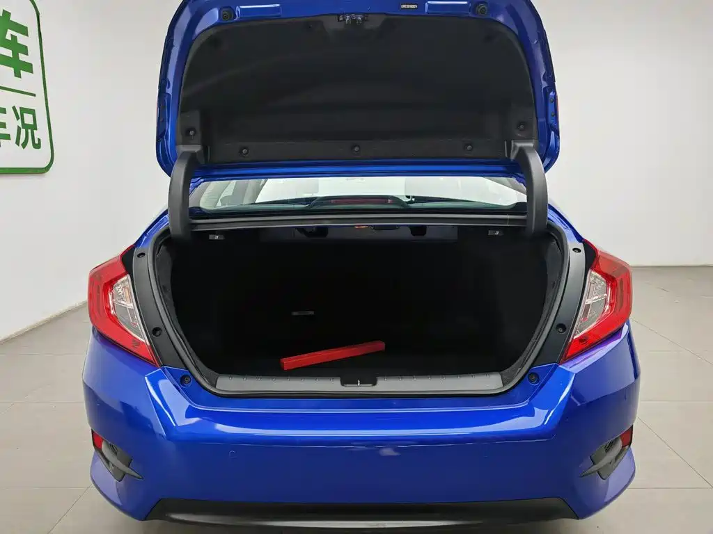Honda Civic 2017 — фото 16