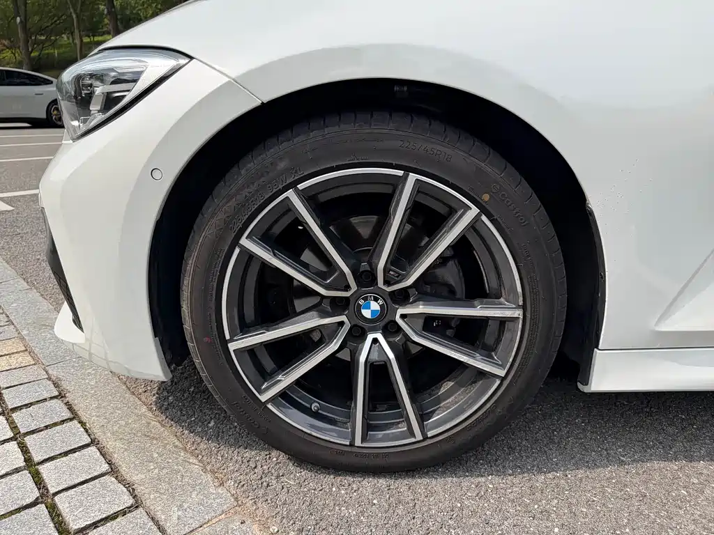 BMW 3 Series 2021