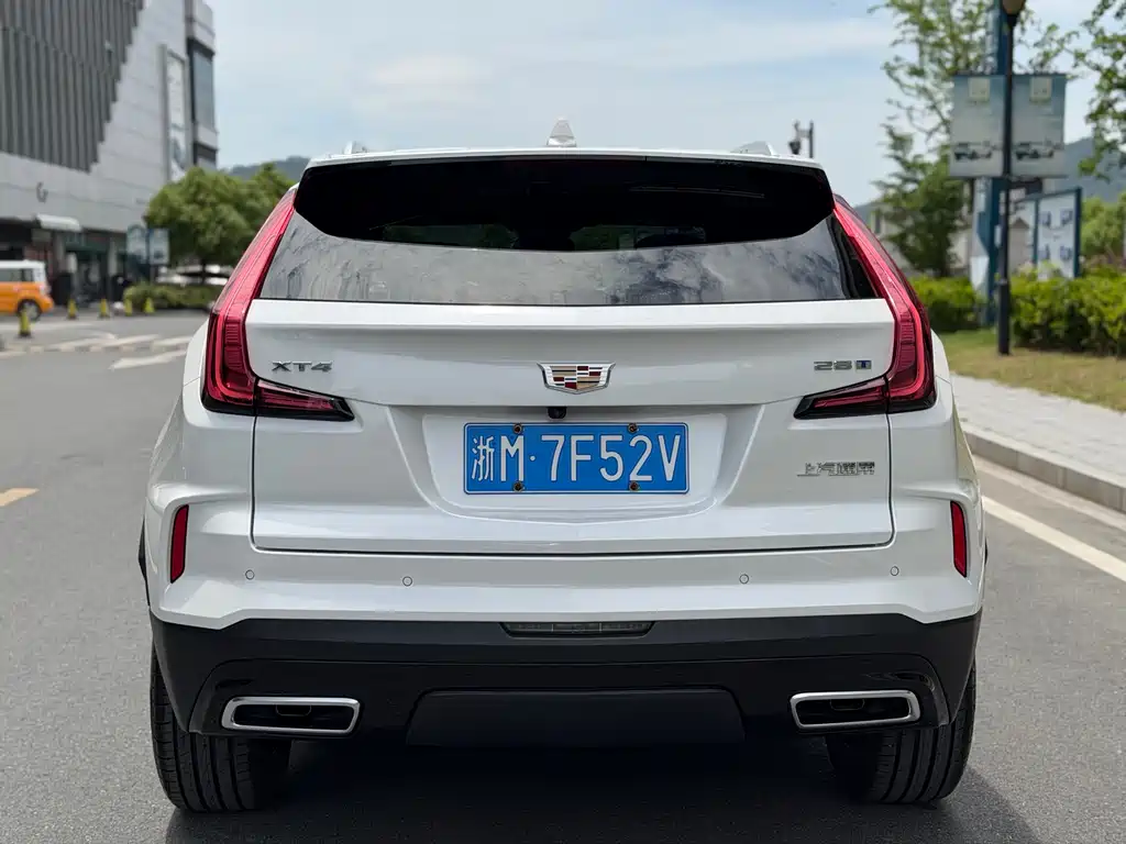 Cadillac XT4 2025 — фото 15